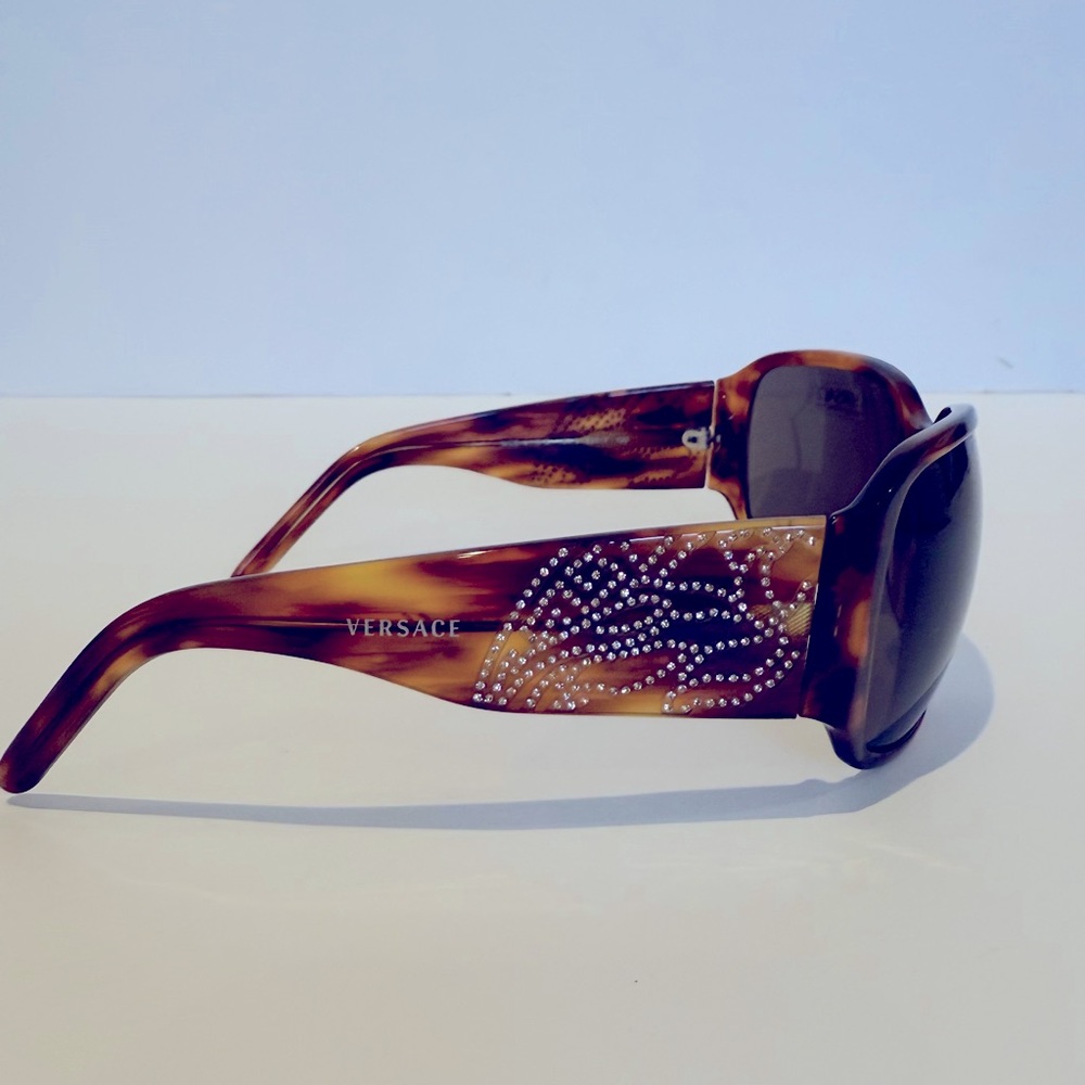 🆕 Authentic Versace Brown Sunglasses with Swaroski Crystals Details - Picture 4 of 11